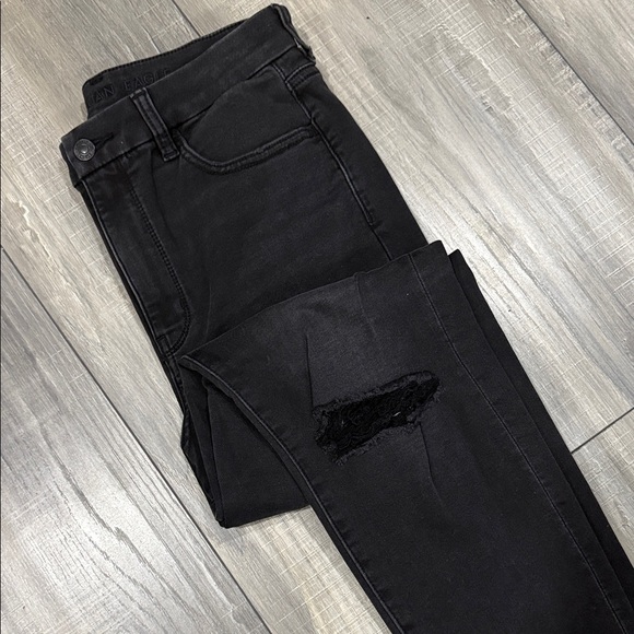 American Eagle Outfitters Women's Distressed Black Skinny Jeans - Picture 1 of 3